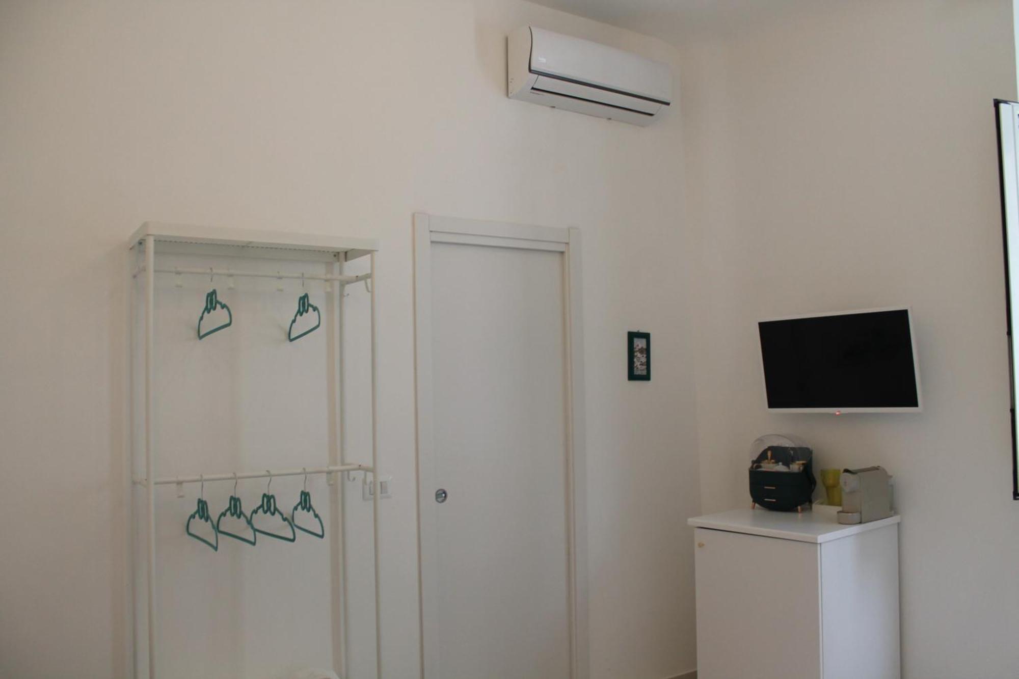 Apartament Dimora Scarpa Bari Zewnętrze zdjęcie